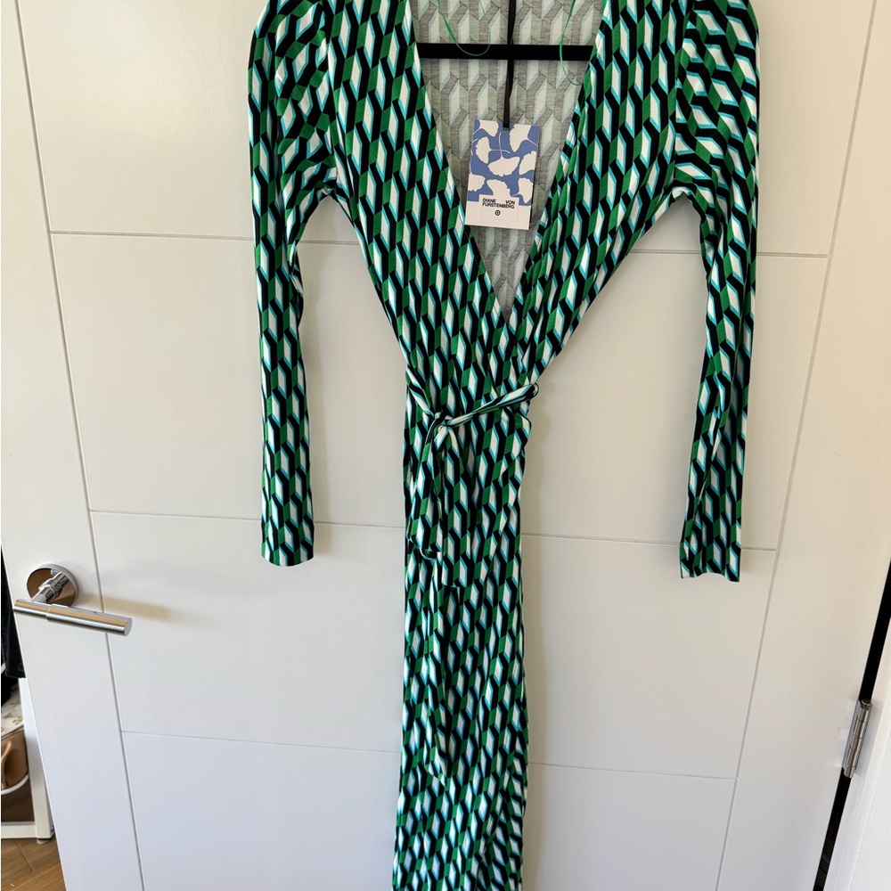 Diane Von Furstenberg Black and Green Long Sleeve Dress